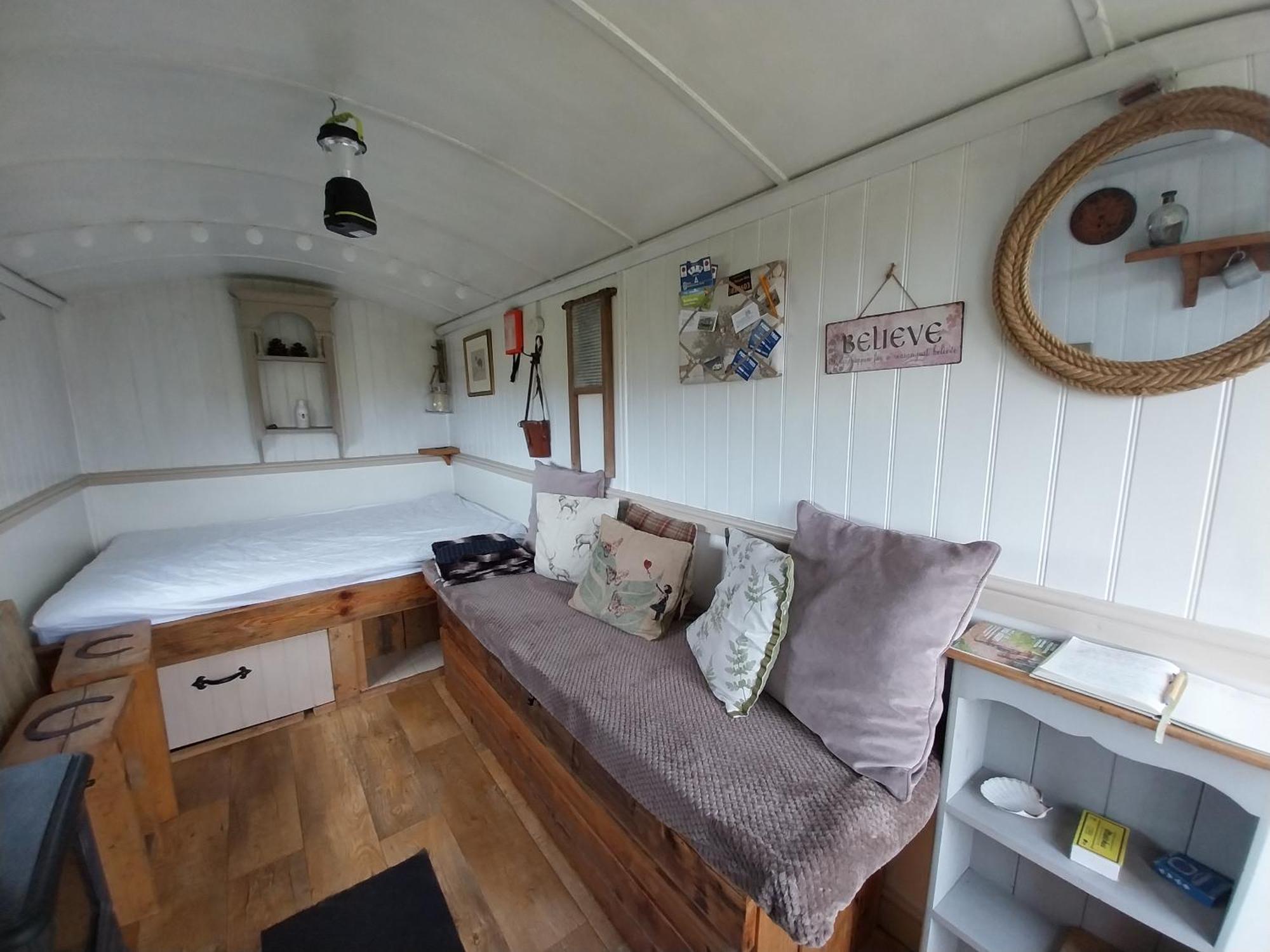 Meadowbeck - Shepherd Huts Fylingdales Exterior photo