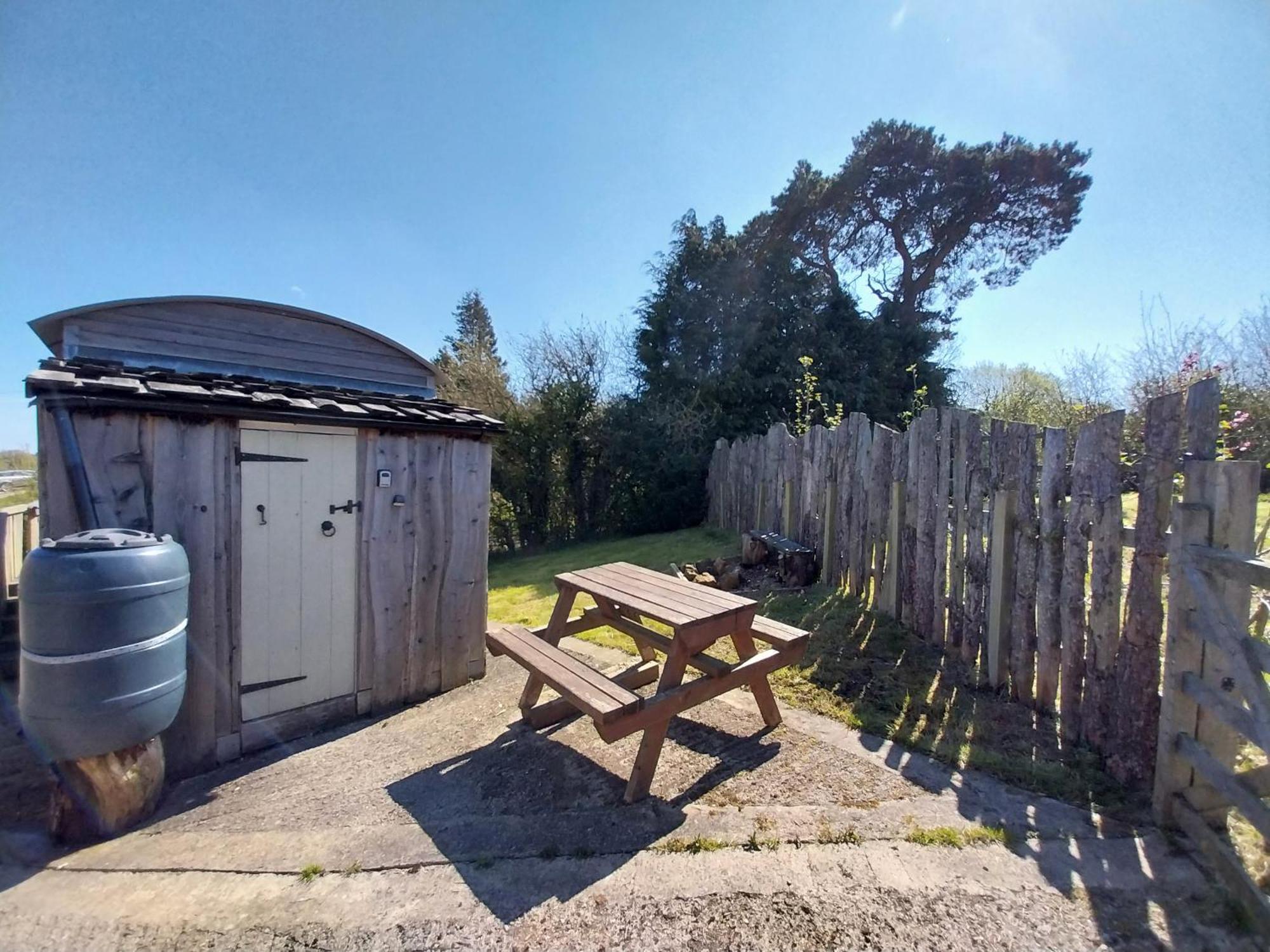 Meadowbeck - Shepherd Huts Fylingdales Exterior photo